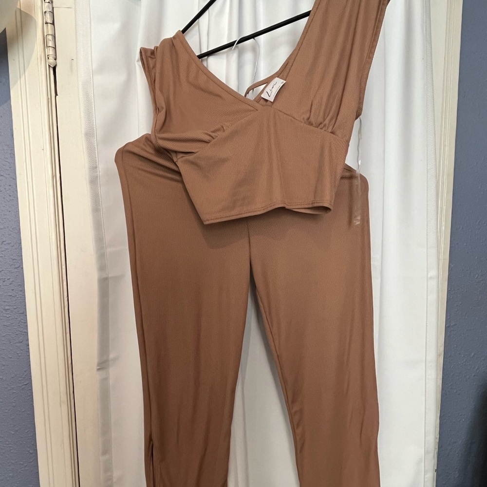 Two piece set.